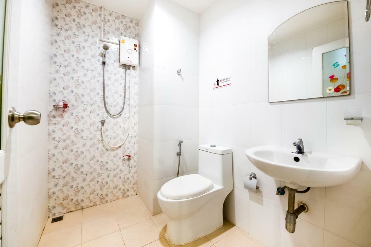 Oyo 306 Paradise Park Laemchabang Si Racha Exterior foto